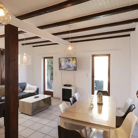 Maison Centre Jacuzzi Jardin Et Climatisation 別荘 *